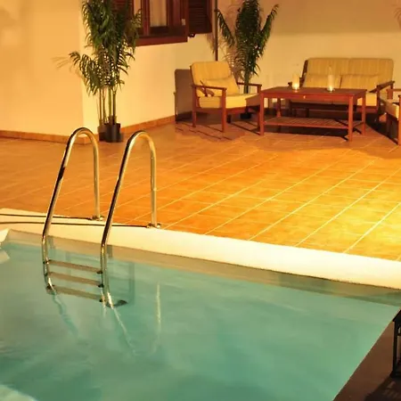 Villa Playa Blanca Sleeps 6 Pool Wifi